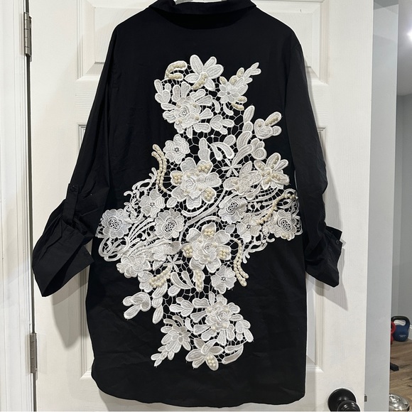 Darkwin Tops - Stylish Black Button-Down Women's Shirt